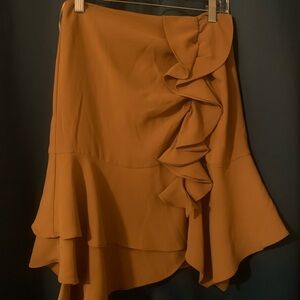 Mustard yellow, a loves a brand. Size 4